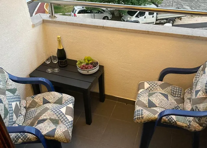 Pansion 8 Ferala Novigrad (Dalmatia)