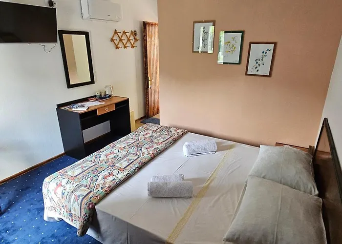 Pansion 8 Ferala 3* Новиград-Далмация